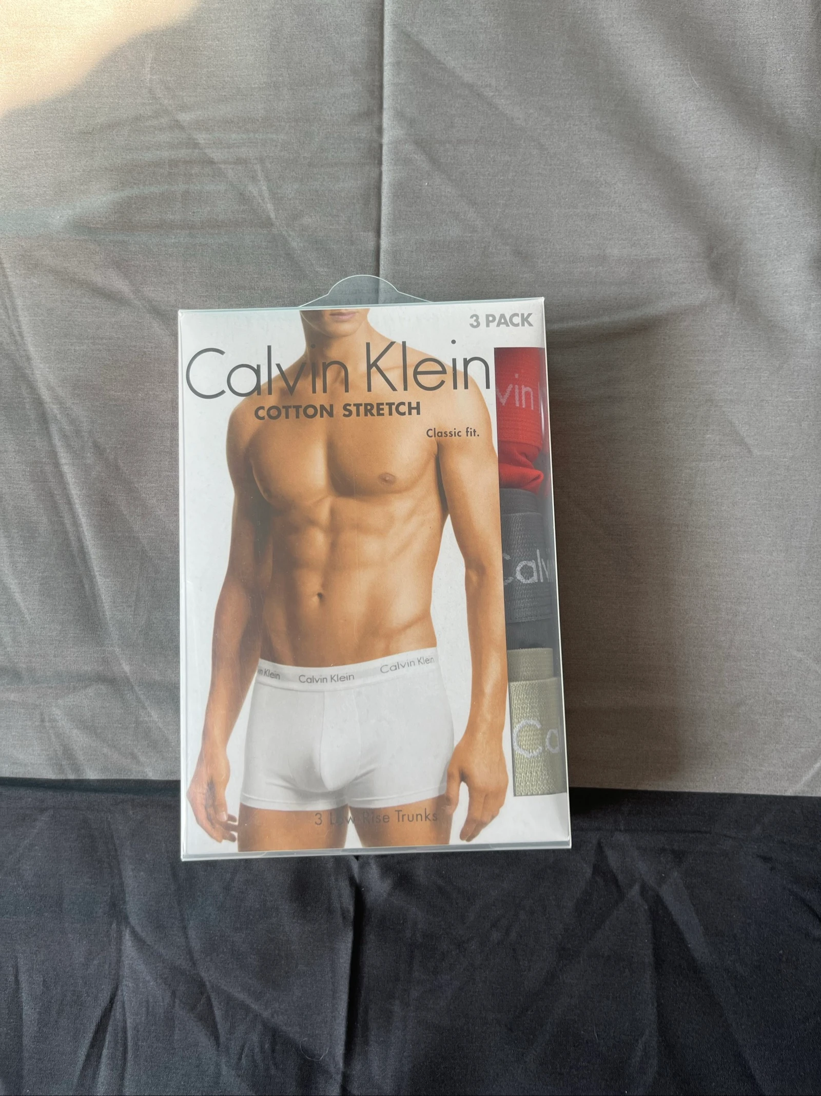 Calvin Klein - Talla L - 